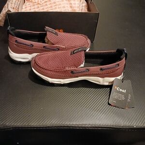NWT, Bass Outdoors Womens Maroon Loafers. Sz 7 THESE ARE WOMENS! A.I.🤷‍♀️